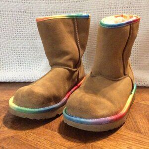 UGG Australia Classic Short II Boots Size Girls 3 Rainbow Chestnut